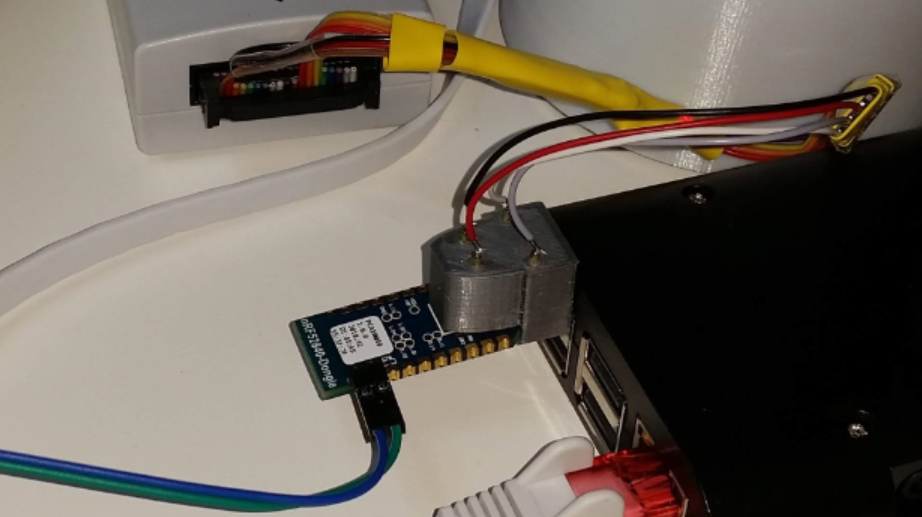 image-nrf52840-dongle-debug.png